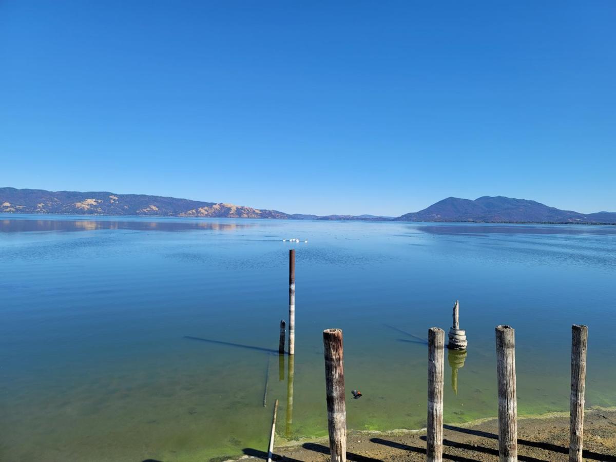 Lake Front Resort 레이크포트 외부 사진